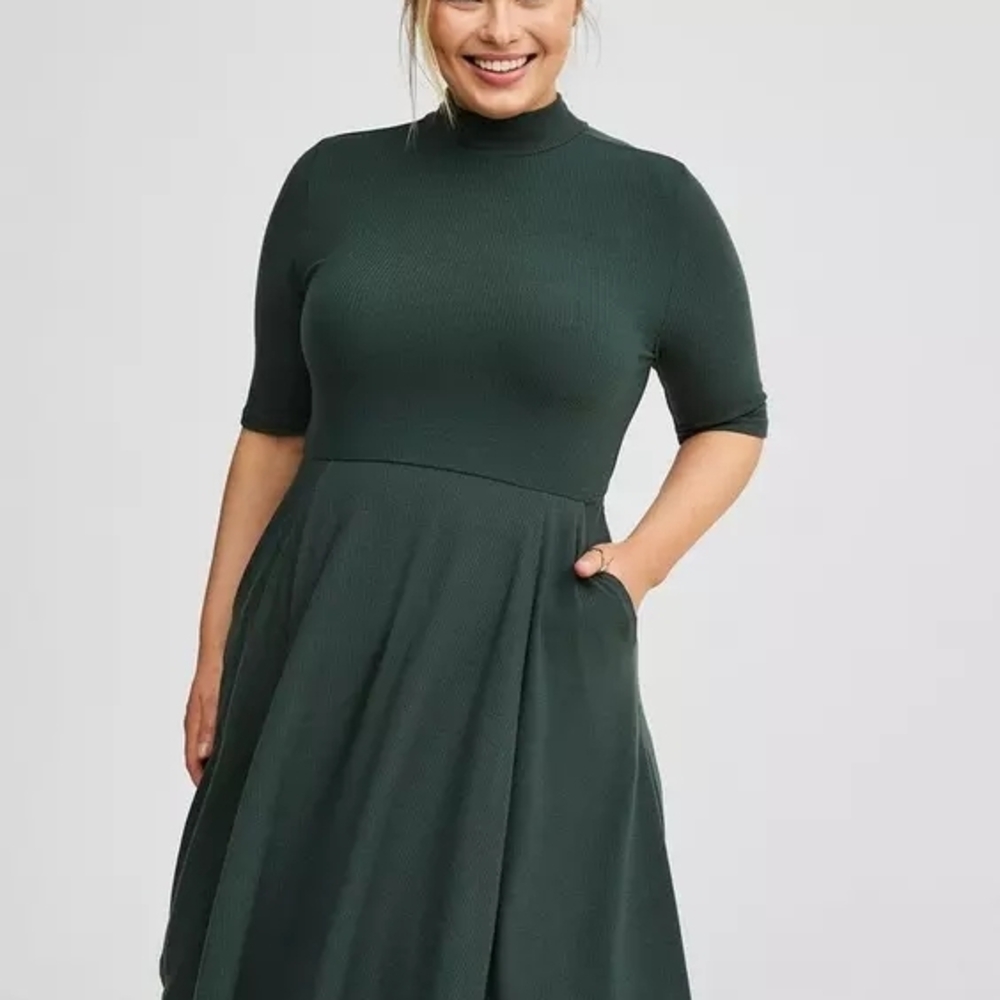 READ DESCRIPTION- Torrid GreenMini Super Soft Rib Elbow Mock Neck Dress- 2x
